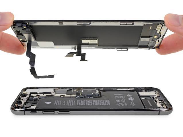 iPhone XS Screen Replacement (OLED)